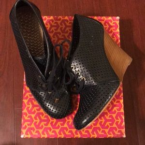 Tory Burch Adorable navy wedge lace up